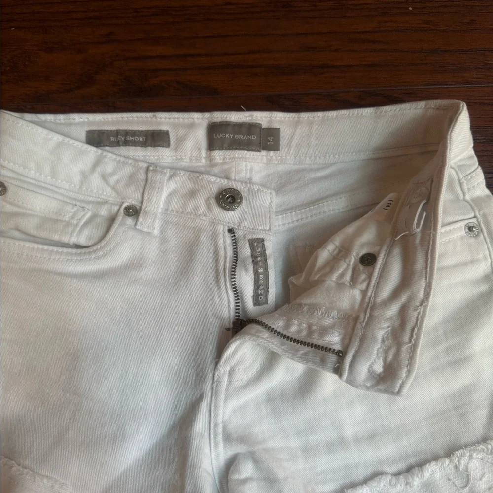 {Lucky Brand + New York Laundry} bundle of shorts - Picture 14 of 16